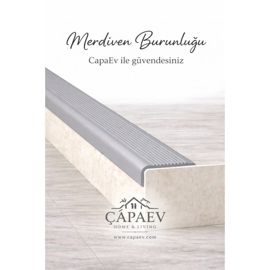Gri Renk Pvc Merdiven Burunluğu Oluklu Kaymayı Önleyici Pvc Merdiven Burunluğu