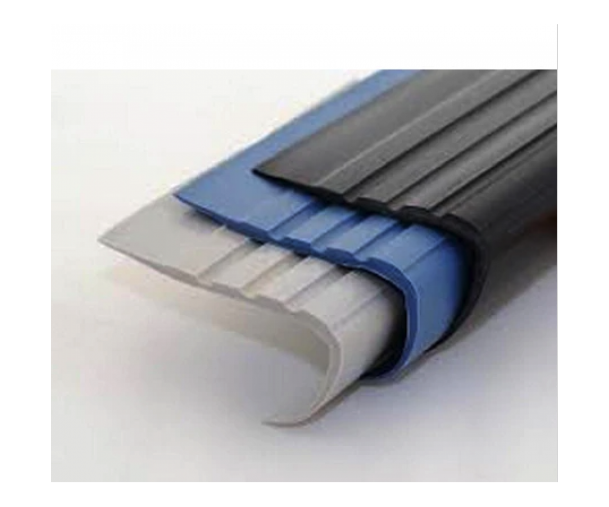 Pvc Merdiven Burunluğu Oluklu Kaymayı Önleyici Pvc Merdiven Burunluğu-Mavi renk